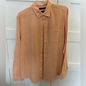 Banana Republic mens linen button down shirt. Size Large
